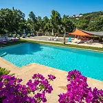 La Roméo, Piscine Et