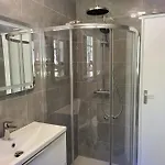 La Roméo, Piscine Et Apartamento