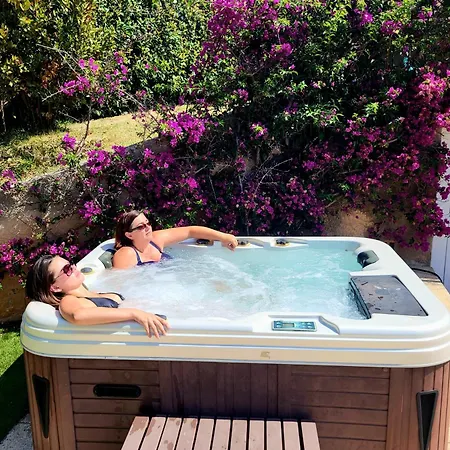 La Romeo, Piscine Et Apartment
