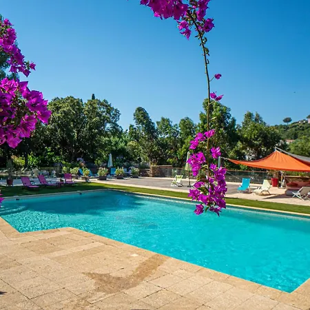 La Romeo, Piscine Et *