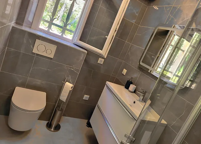 La Romeo, Piscine Et Apartament