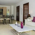 Apartment La Romeo, Piscine Et *