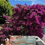 La Romeo, Piscine Et Apartment *