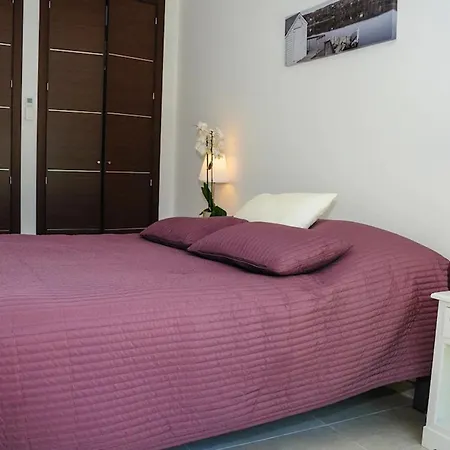 La Romeo, Piscine Et Sainte-Maxime