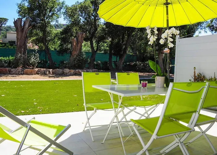 La Romeo, Piscine Et Lägenhet Sainte-Maxime