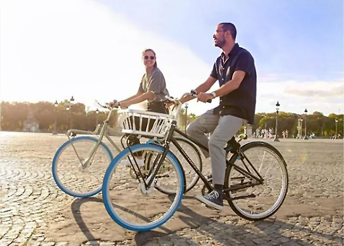 La Romeo, Piscine Et Lägenhet