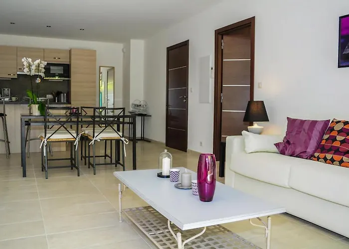 Apartment La Romeo, Piscine Et *