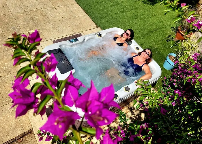 Апартаменти La Romeo, Piscine Et